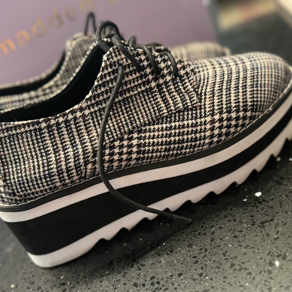 Madden Girl Shoes | Plaid Platform Oxfords | Color: Black/White | Size: 7